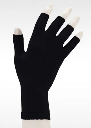 Juzo Seamless Glove w/Finger Stubs, 20-30 mmHg (2301ACFS)